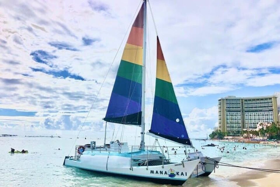 Honolulu: Waikiki Fireworks Catamaran Cruise - Sail Honolulus Breathtaking Coastline