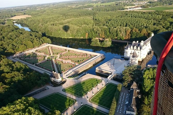 Hot-Air Balloon Ride Over the Loire Valley, From Amboise or Chenonceau