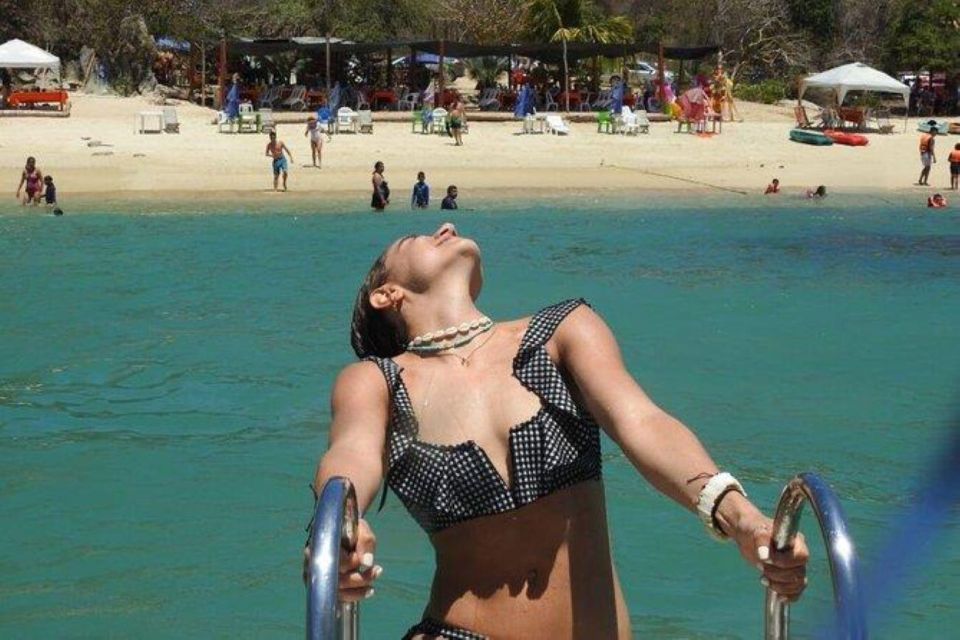 Huatulco: Yacht Charter With Crew in Santa Cruz Huatulco - Highlights of the Experience