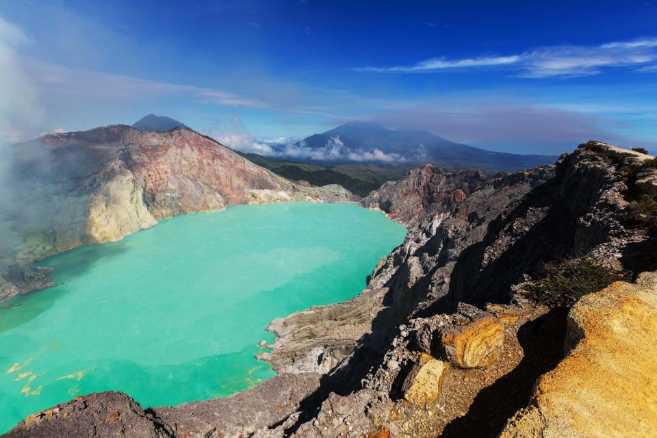 Ijen Crater Trekking Tour From Bali or Banyuwangi