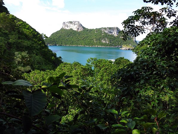 Island Exploration Around Ang Thong Marine Park