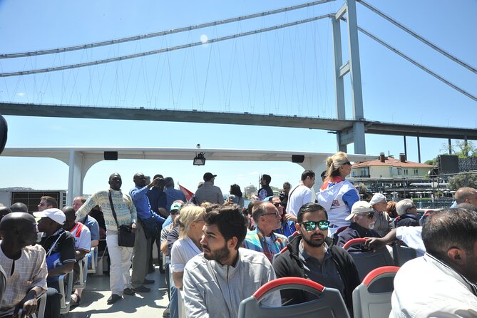 Istanbul: Bosphorus and Golden Horn Cruise With Audio Guide