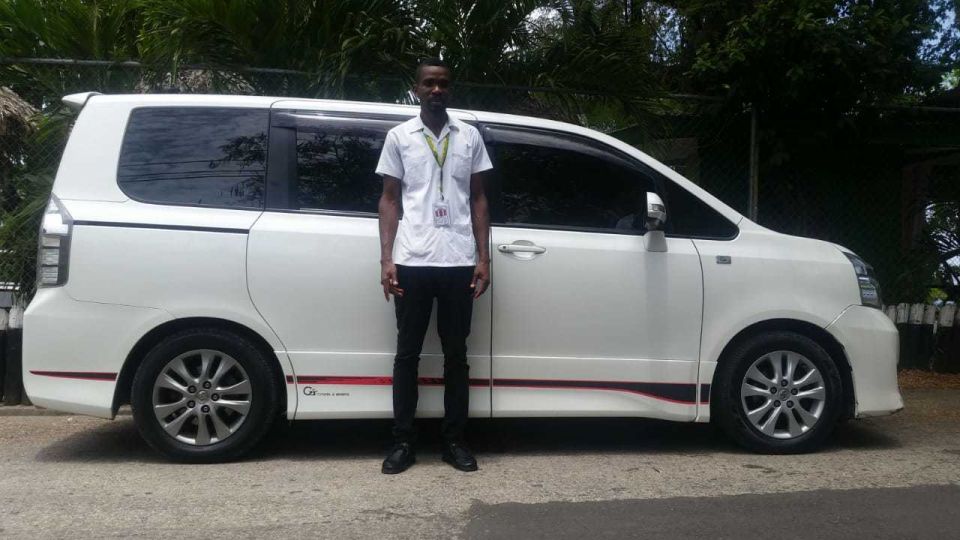 Jamaica Airport Transfer: Round Trip MJB to Lucea