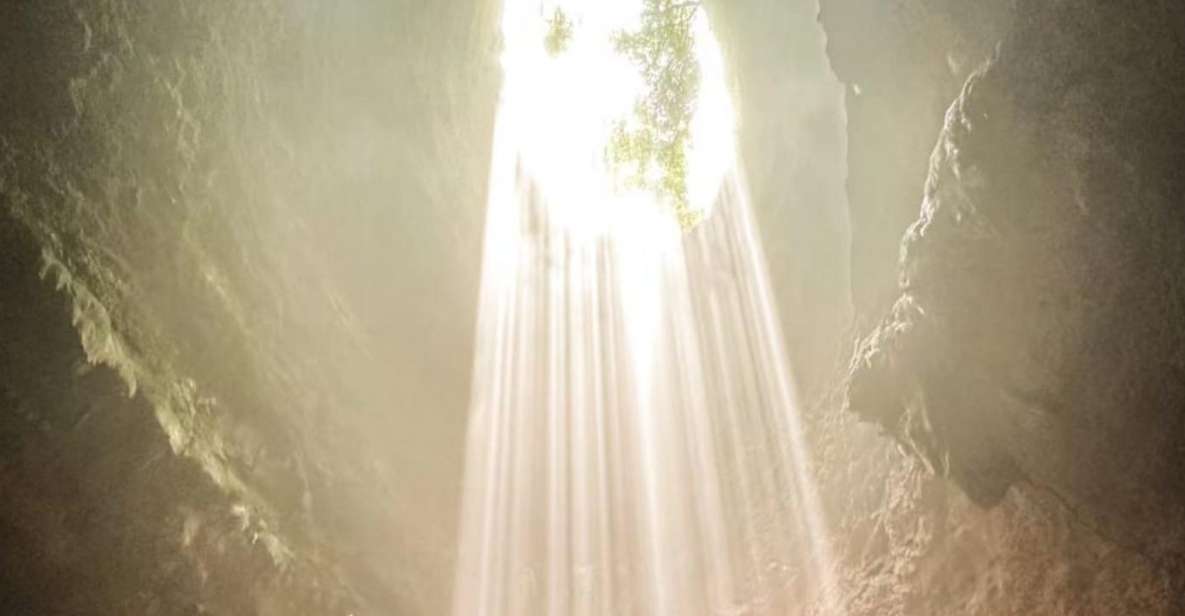 Jomblang Cave Tour.