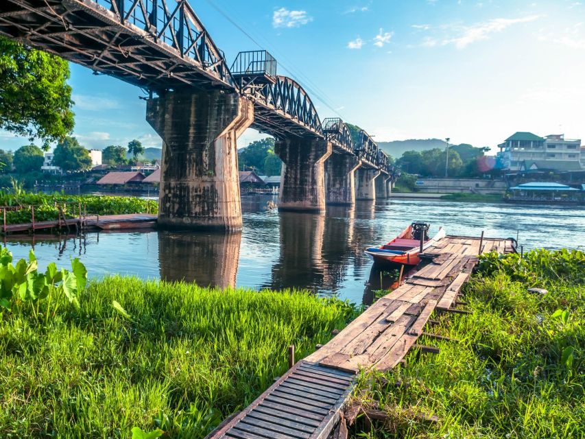 Kanchanaburi: River Kwai and Death Railway Day Tour