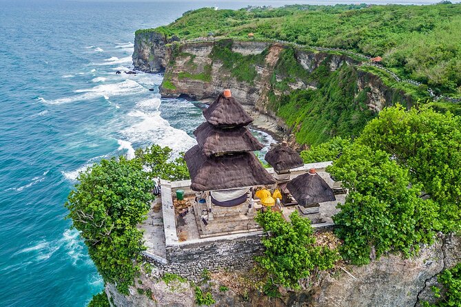 Kecak & Fire Dance Show At Uluwatu Temple All Inclusive