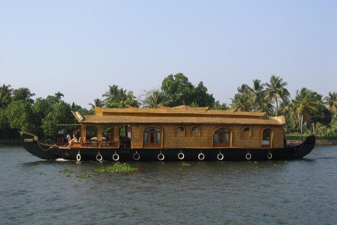 Kochi Private Tour: Kerala Backwater Houseboat Day Cruise in Aleppey