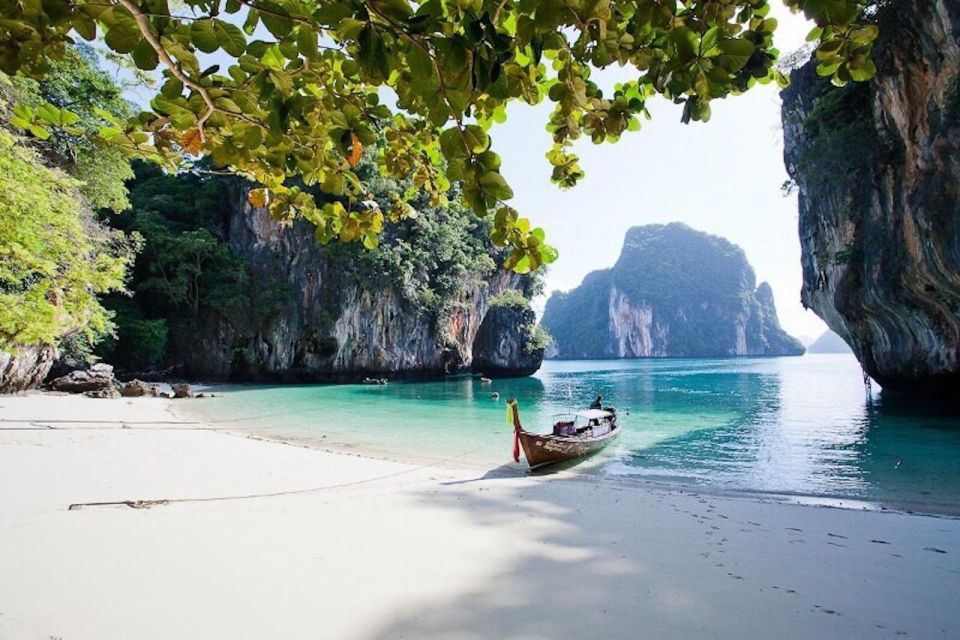 Krabi: Hong Islands Longtail Private Boat Trip & Snorkeling