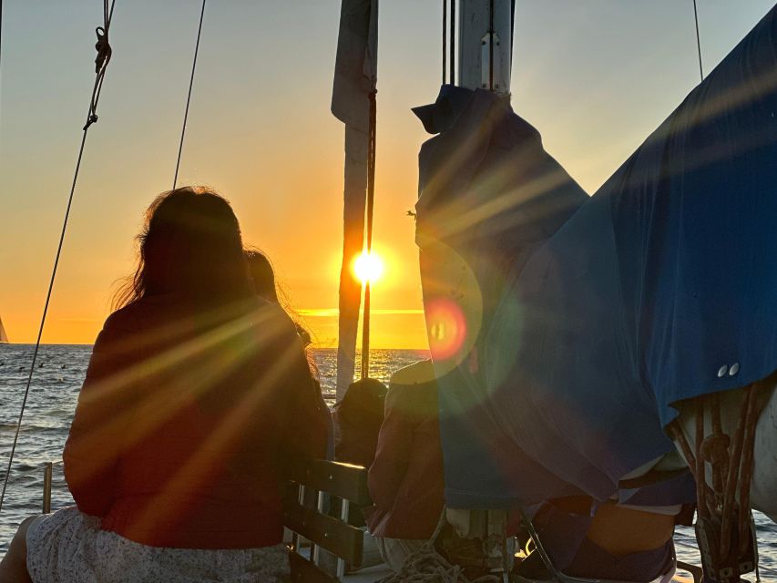 LA: Marina Del Rey Sunset Sailboat Cruise for Photos