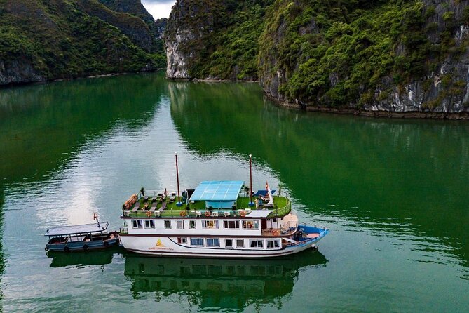 Lan Ha Bay Boutique Cruise 2d/1n Tour: Kayaking & Swimming at Pristine Places