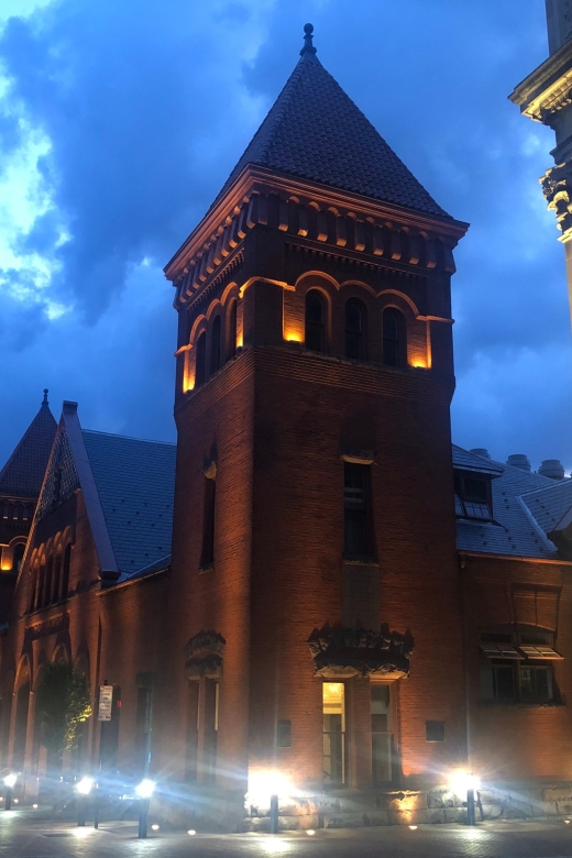 Lancaster: Evening Ghost Tour by Candlelight