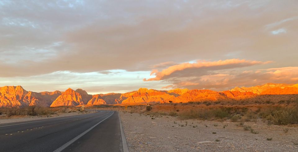 Las Vegas: Red Rock Canyon Sunrise Self-Guided E–Bike Tour