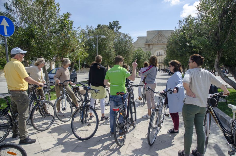 Lecce: City Highlights Guided Tour by Bike