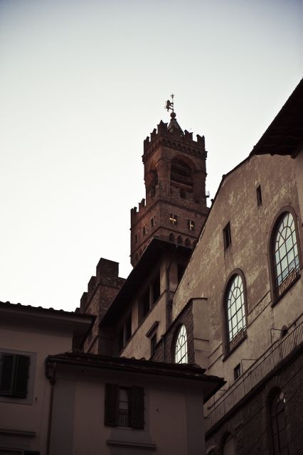 Legends of Florence: Exclusive Walking Tour by Night