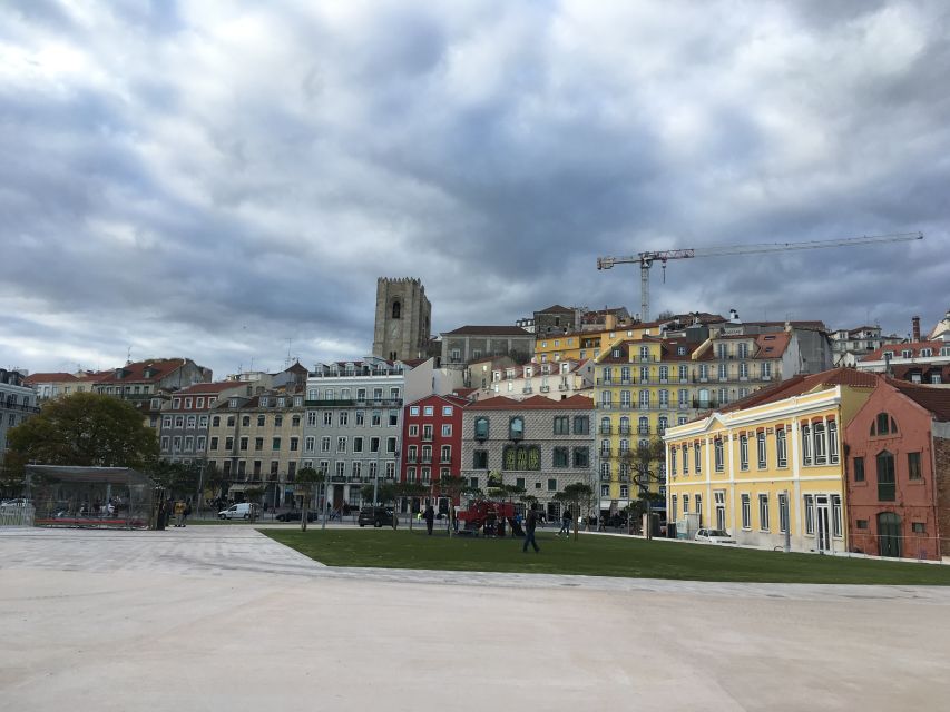 Lisbon: 2.5-Hour Hills Tour by Electric Bike