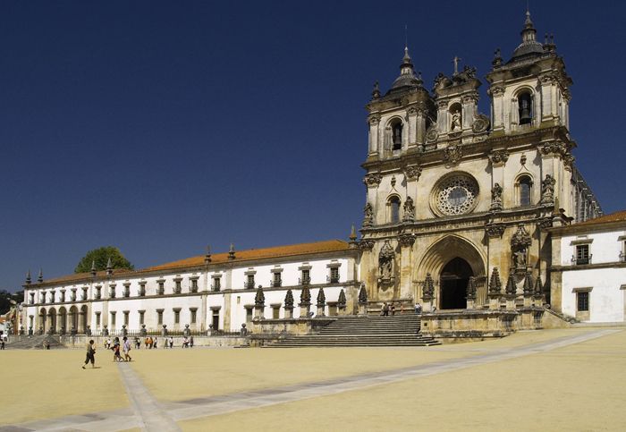 Lisbon: Fatima, Batalha, Nazare & Obidos | Private Tour