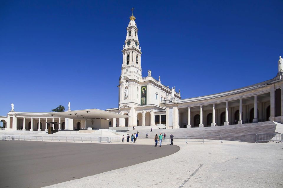 Lisbon: Fátima, Nazaré, and Óbidos Private Tour - Tour Details