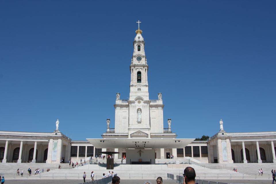 Lisbon: Full-Day Tour of Fátima, Batalha, Nazaré, and Óbidos - Tour Details