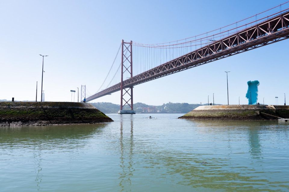 Lisbon: “Golden Hour” Sunset Cruise With a Local Guide