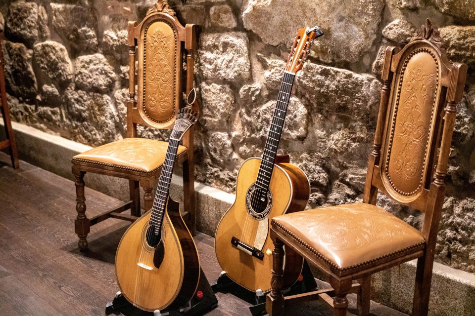 Lisbon: Guided Fado Walking Tour With Dinner and Live Show