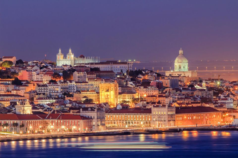 Lisbon: Live Fado Show With Dinner - Experiencing Lisbons Nightlife