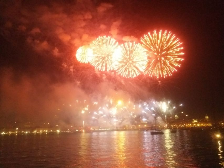 Lisbon: New Years Eve Tagus River Cruise With Open Bar