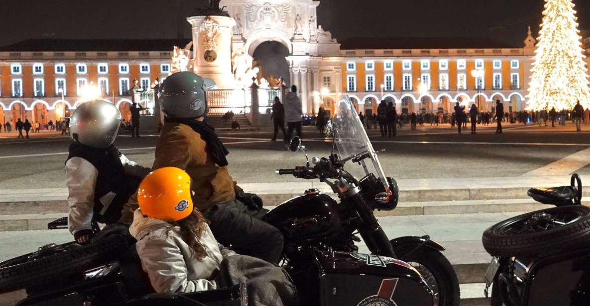 Lisbon : Private Motorcycle Sidecar Tour by Night