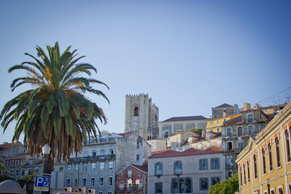 Lisbon: Private Old Town Electric Tuk-Tuk Tour