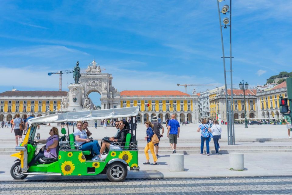 Lisbon Tuk-Tuk Tour + 3 Food and Wine Tastings