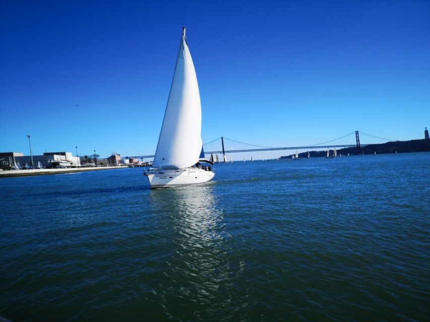 Lisbon: Yacht Sailing Tour With Portuguese Wine and History