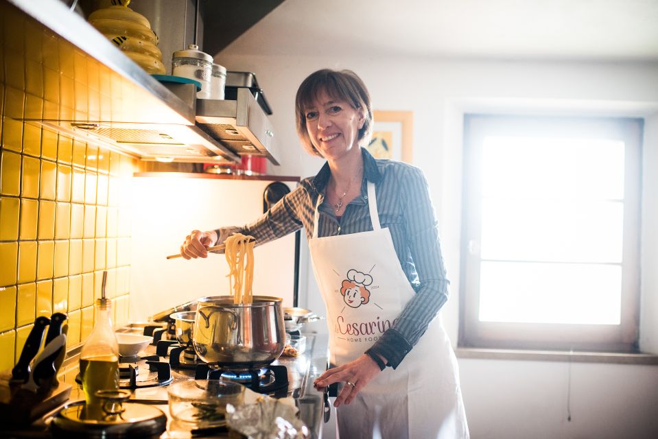 Lucca: Cooking Class at a Locals Home