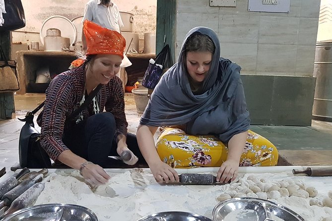 Luxury Rickshaw Tour of Old Delhi