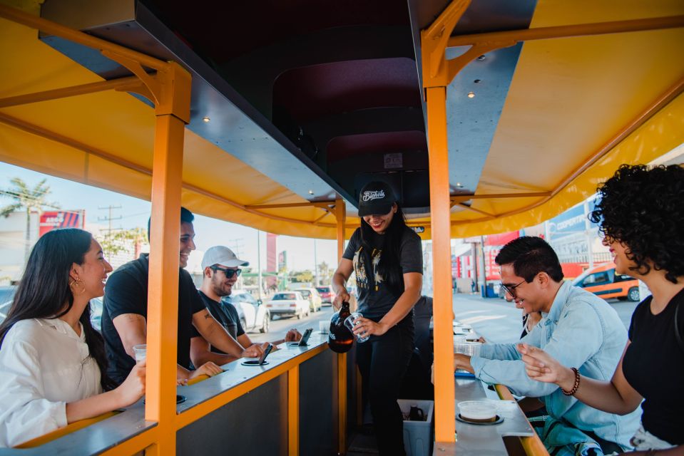 Mazatlan: Seafront Boardwalk Beer Bike Tour