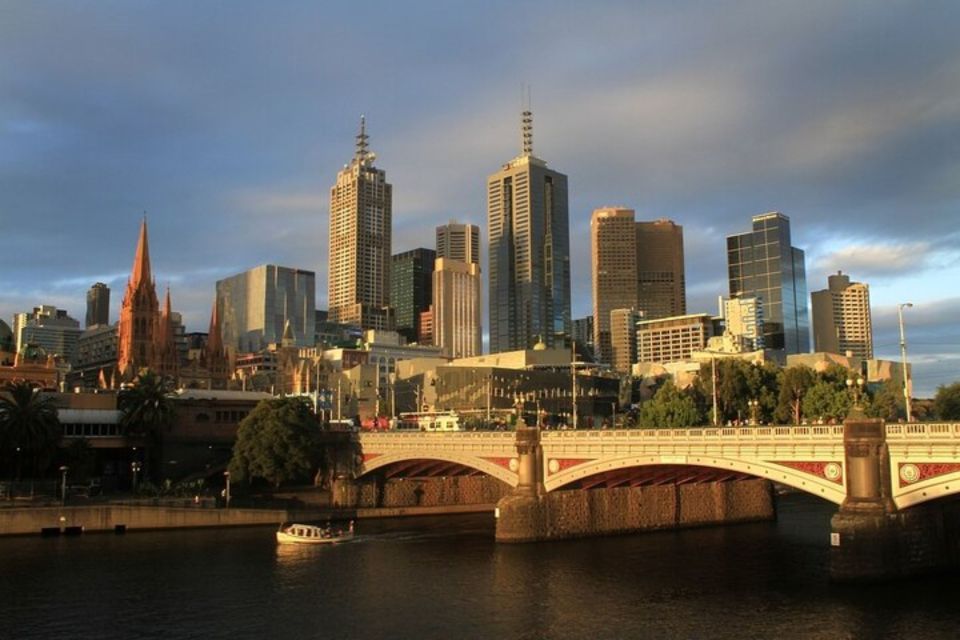 Melbourne: Private Custom Walking Tour With Local Guide