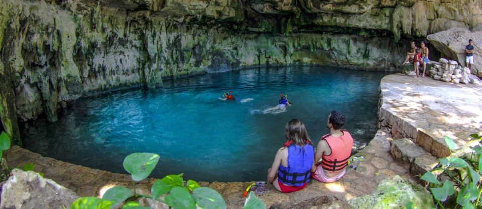 Merida: Mayapán Archaeological Site & Cenotes Adventure