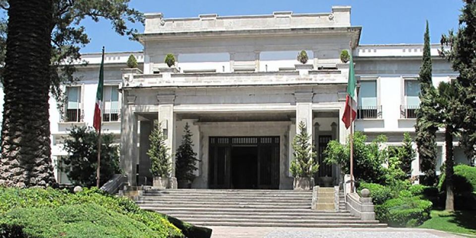 Mexico City: Discover the Secret of Los Pinos Residence Tour