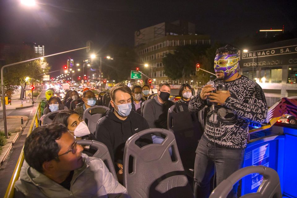 Mexico City: Wrestling Show Access & Double Decker Bus Tour