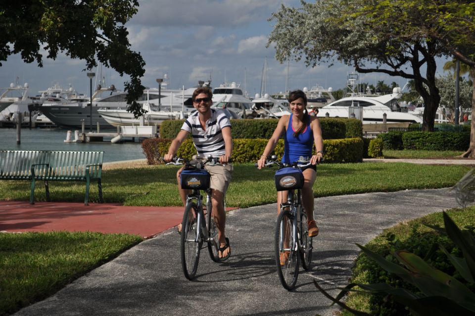 Miami: Bike Rental - Visit the Holocaust Memorial