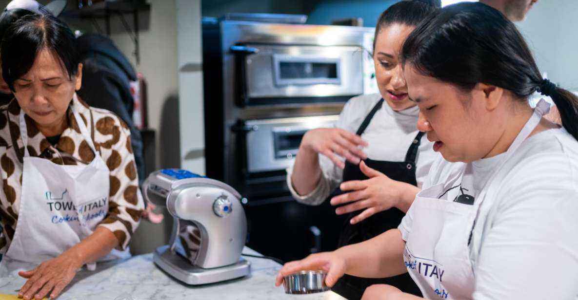 Milan: Pasta and Risotto Cooking Class With Market Tour