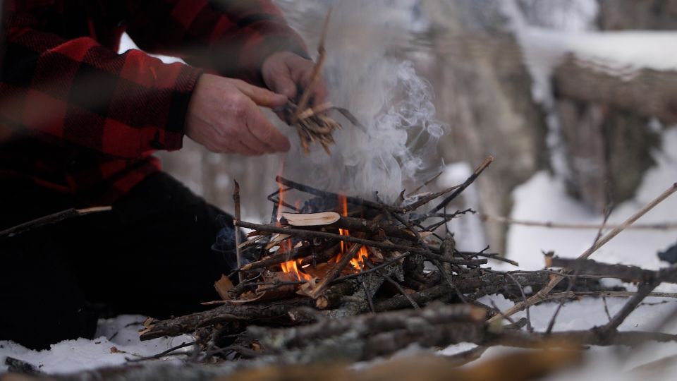 Mont-Tremblant: Fire Man Guided Snowshoe Tour