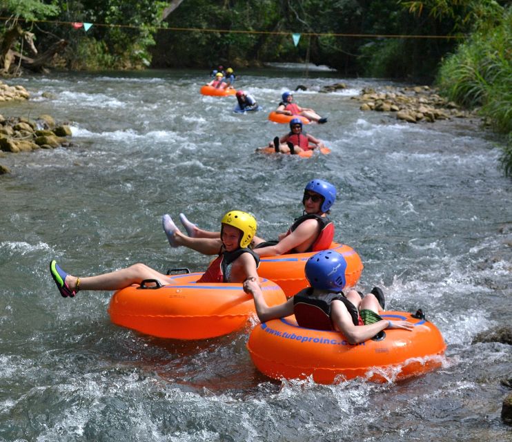 Montego Bay: Jungle River Tubing and Bamboo Beach Club Trip