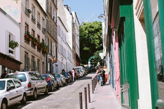 Montmartre and Sacre Coeur Walking Tour in Paris