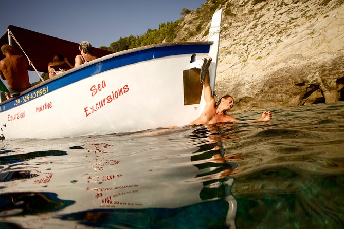 Morning Boat Tour to Cinque Terre With Breakfast and Brunch