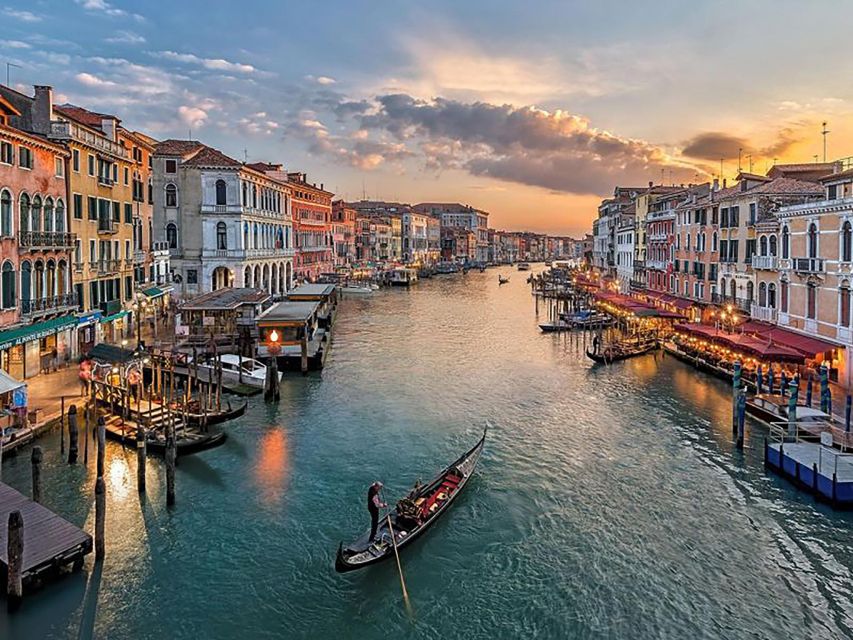 Morning – Venetian Splendor: Gondola & Walking Tour