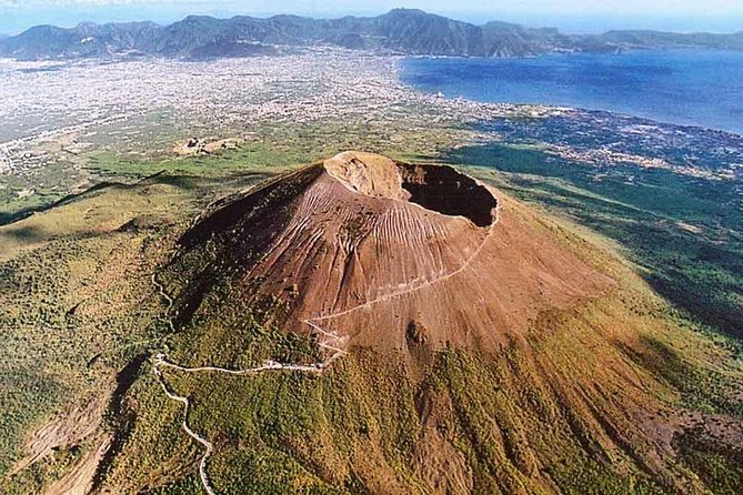 Mt Vesuvius and Pompeii Tour by Bus From Sorrento