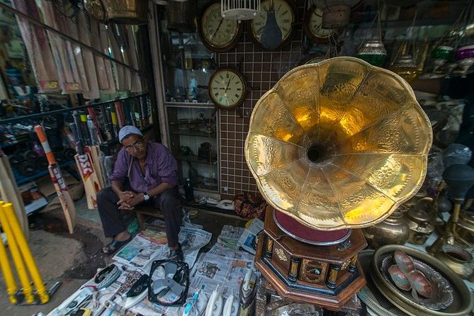 Mumbai Spice Markets and Bazaars Tour With Guide and Transport