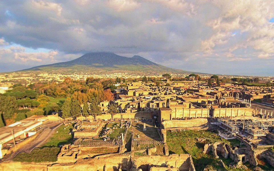 Naples Transfer to Sorrento With 2hr Stop at Pompeii Site