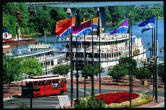 Nashville: General Jackson Showboat Lunch Cruise - Cruise on the Cumberland River