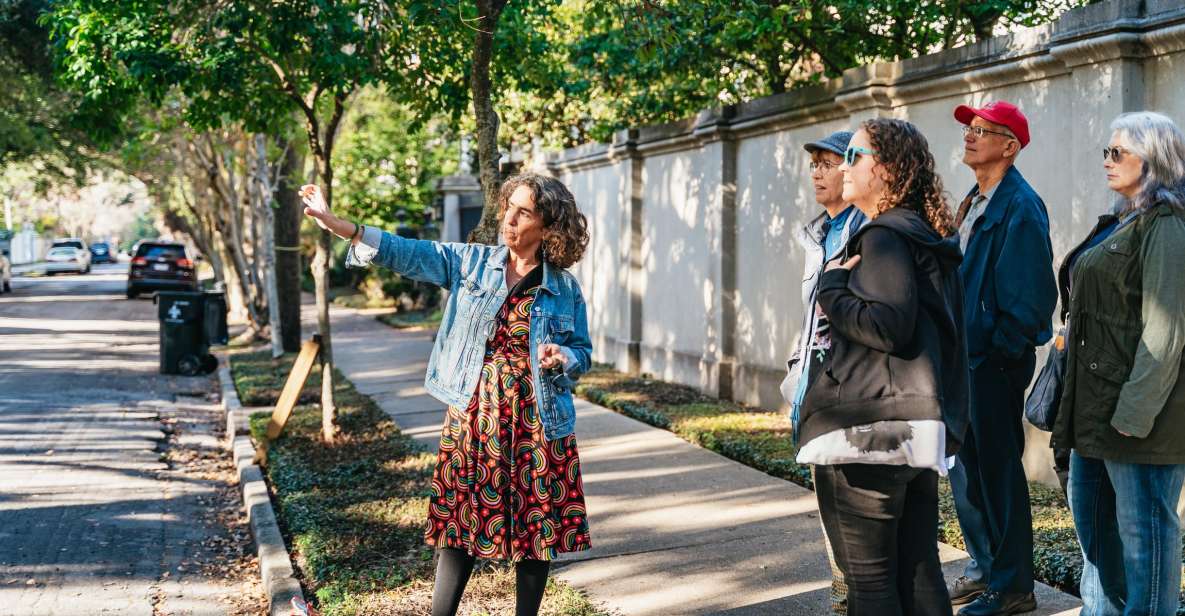 New Orleans: Garden District Guided Walking Tour - Guided Walk in Garden District