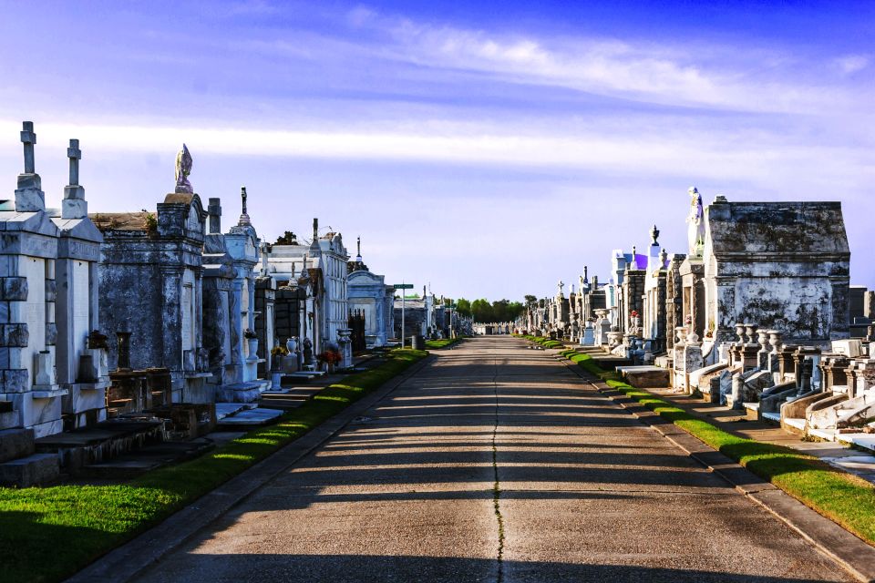 New Orleans: Secrets and Societies Cemetery Experience - Tour Overview